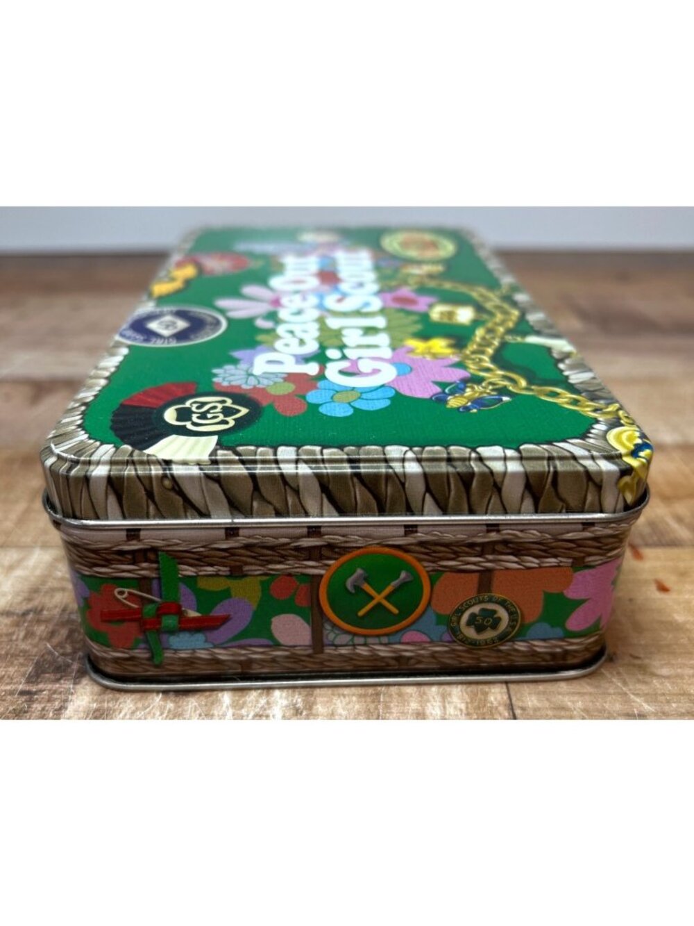 Peace Out Girl Scout Collectible Metal Tin With Vintage Design & Floral Graphics - Picture 3 of 9